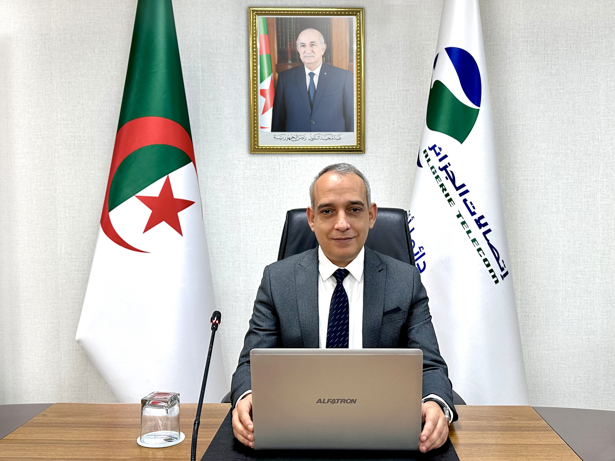 The President and CEO of Algeria Telecom receives the prestigious award « Africa CEO Merit Leader of the Year 2023 » At the ceremony of the 17th Telecom Review Leaders' Summit in Dubai